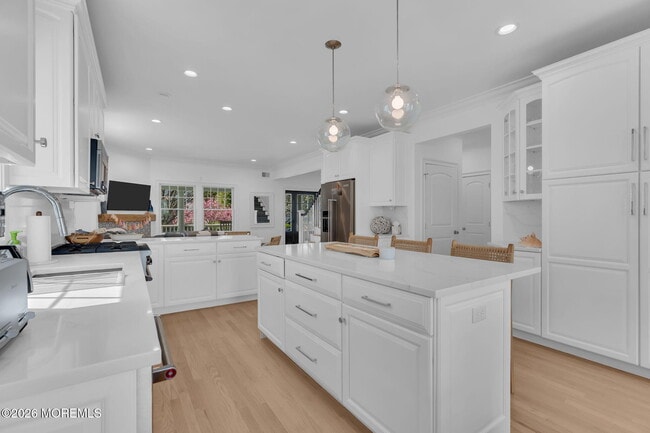 Building Photo - 112 Sylvania Ave