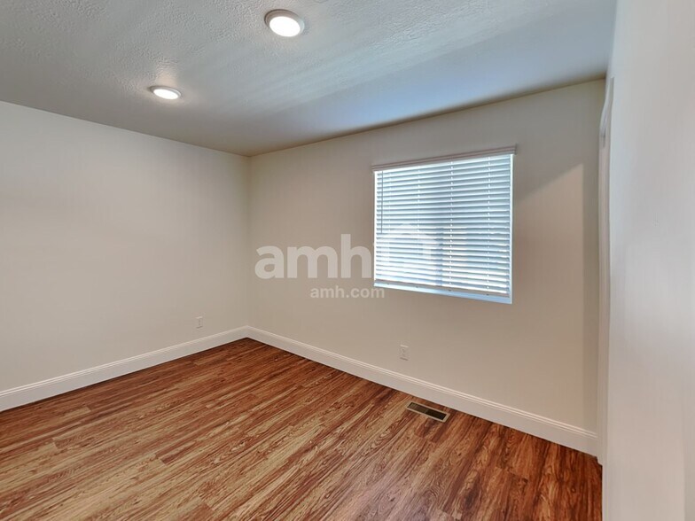 Building Photo - 2646 W 3290 S