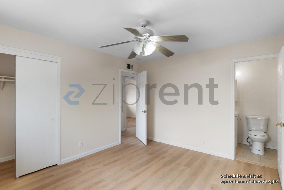 Building Photo - Unit