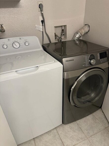 Building Photo - 9809 Richmond Ave.