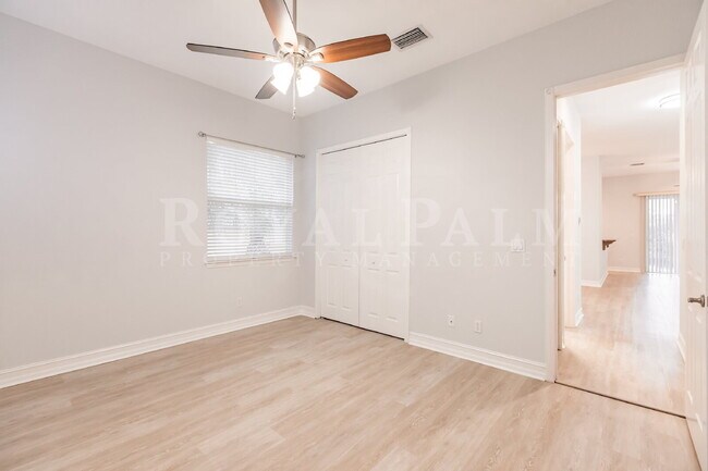 Building Photo - 12060 Lucca St