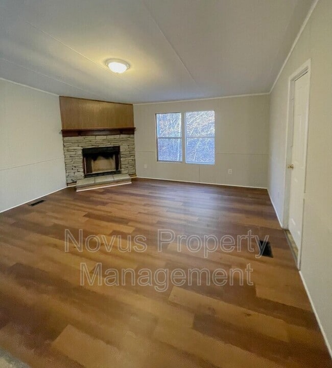 Building Photo - 249 Oakleigh Dr