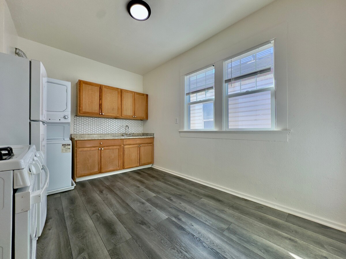 Building Photo - 3641 West St