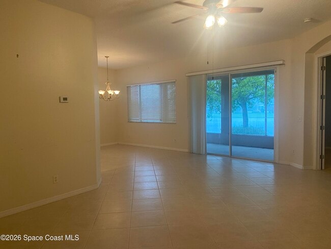 Building Photo - 3723 Carambola Cir