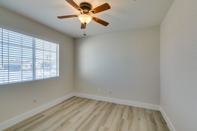 Building Photo - Charming 3-Bed, 2-Bath Single-Story Home i...