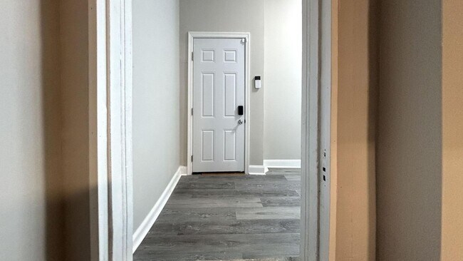 Building Photo - Bright 3BR with Sleek Vinyl Flooring & Modern Kitchen