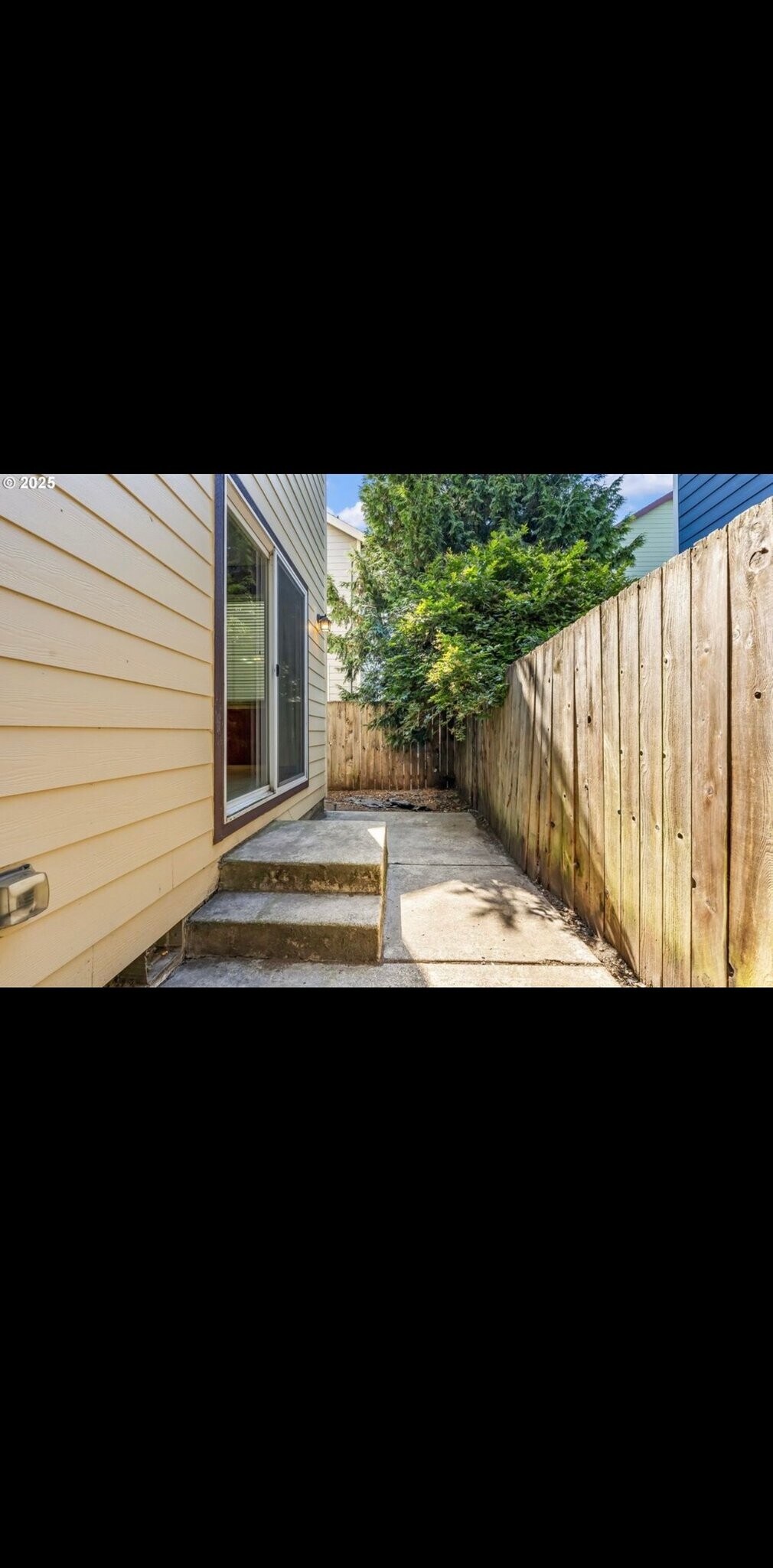 Building Photo - 2833 NE Stapleton Rd