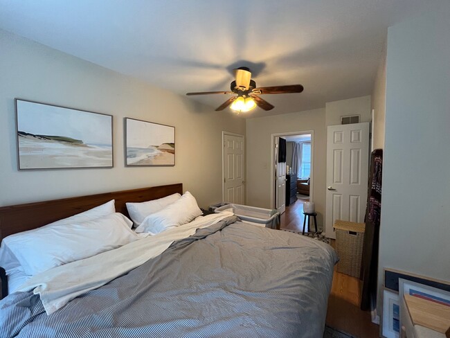 Building Photo - 5202 Dresden Wy