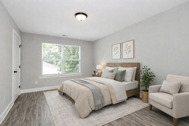 Building Photo - 911 Yellowstone Dr