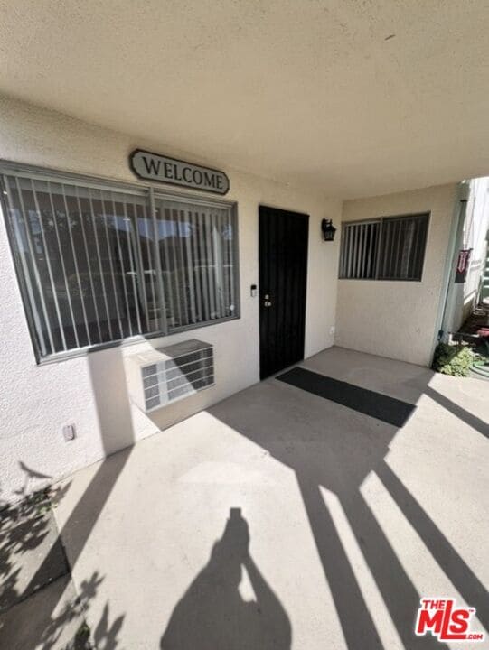 Building Photo - 2337 W Gramercy Ave
