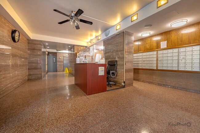 Building Photo - 7337 S South Shore Dr