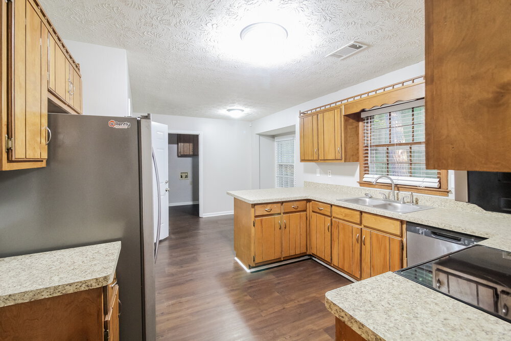 Building Photo - 1418 Hillside Pl SE