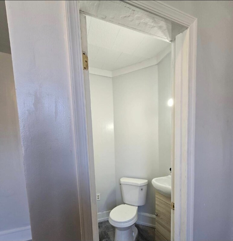 Building Photo - 226 Guilford St