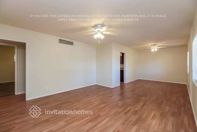 Building Photo - 2401 W Shady Glen Ave