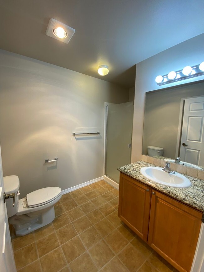 Building Photo - UPPER LEVEL CONDO (RPM#43)