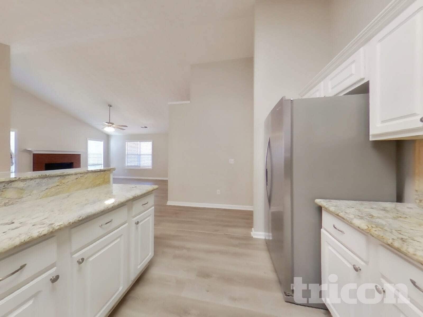 Building Photo - 20 Hillock Ct