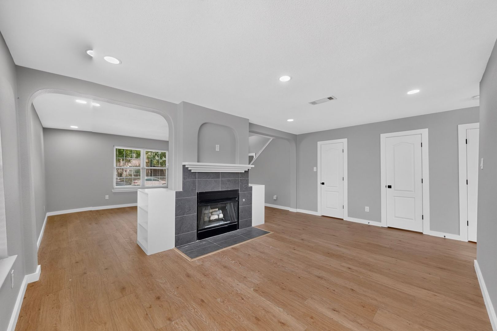 Building Photo - 1410 Thistle Cir