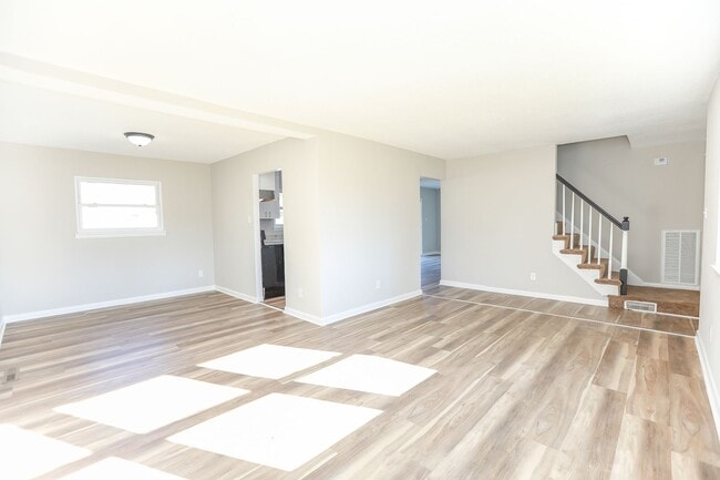 Building Photo - Spacious Home Near Bow Creek & Lynnhaven Mall