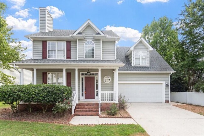 Primary Photo - Spacious 4 Bedroom Raleigh Home - Fenced i...