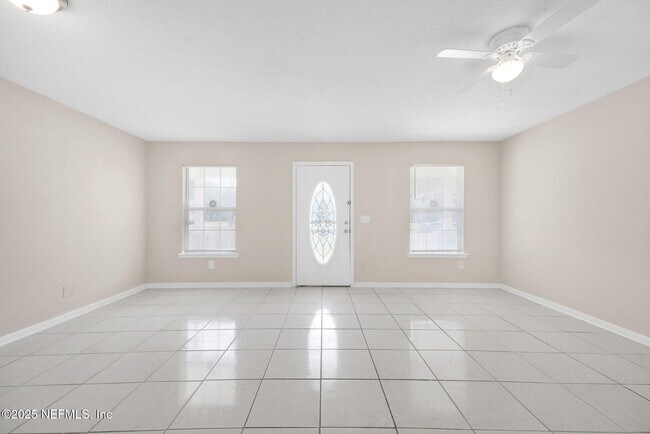Building Photo - 788 Spearing St