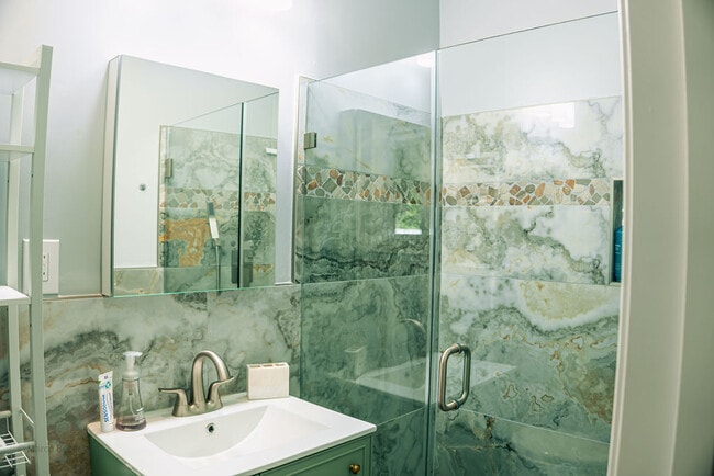 Building Photo - 21682 Kings Crossing Terrace