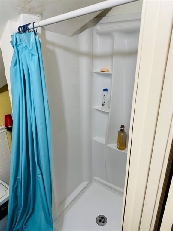 Building Photo - 10 Kenwood Terrace