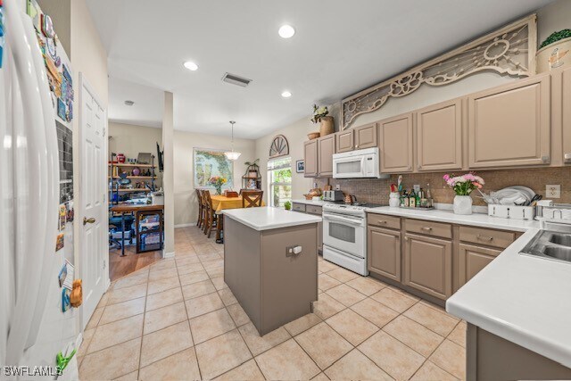 Building Photo - 9379 Gladiolus Preserve Cir