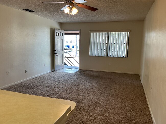 Building Photo - 1112 South Blvd