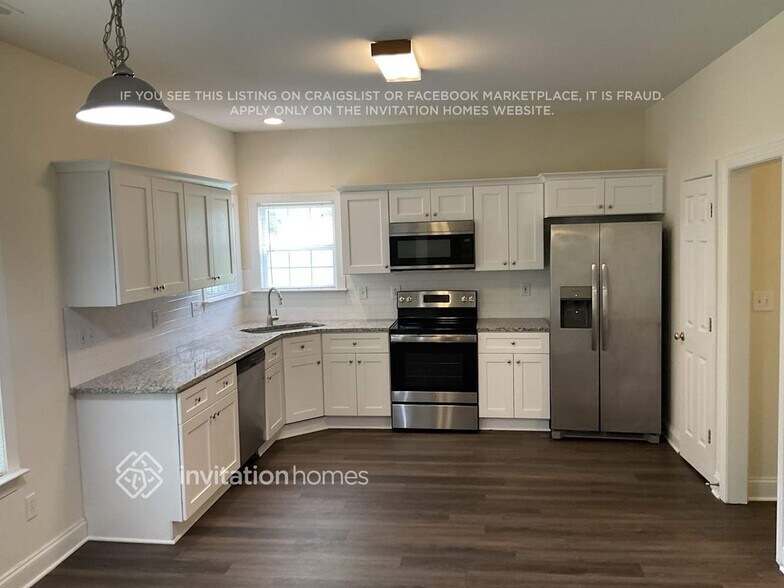 Building Photo - 127 Alfara Ln