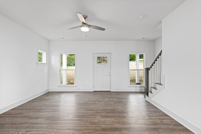 Building Photo - Four Bedroom in Madison TN
