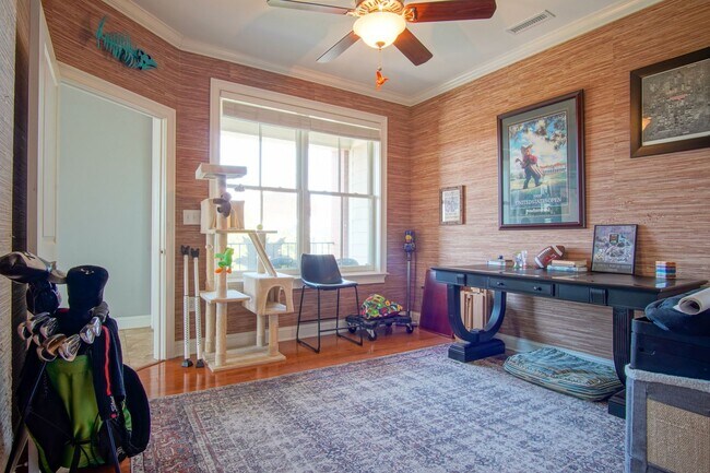 Building Photo - NEW LISTING!!!!!
