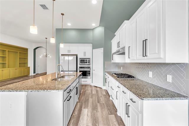 Building Photo - 1523 Carnation St