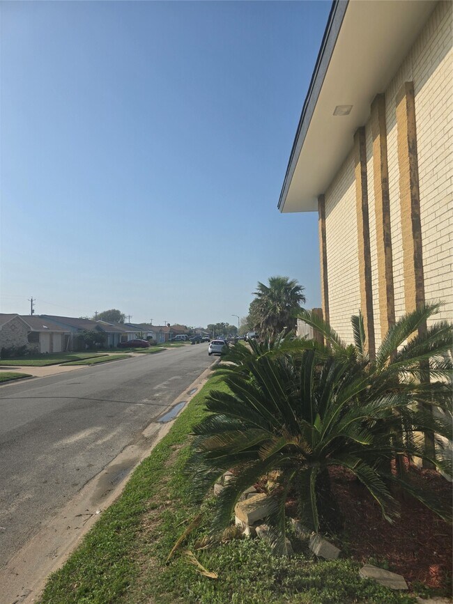 Building Photo - 7302 Stewart Rd