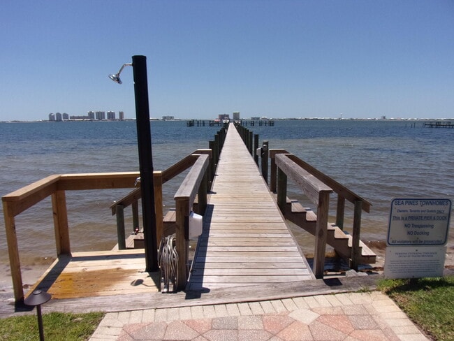 Building Photo - 1822 Sea Pines Ln
