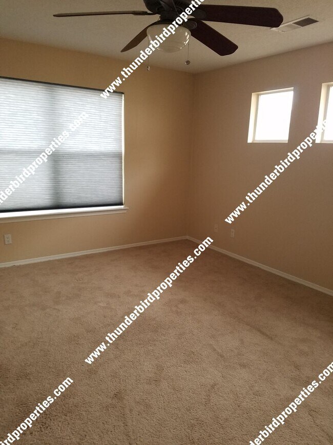 Building Photo - Ventana Ranch - 3 bedroom, 2 bath home near parks