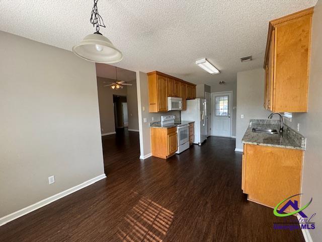 Building Photo - 110 Selena Ct