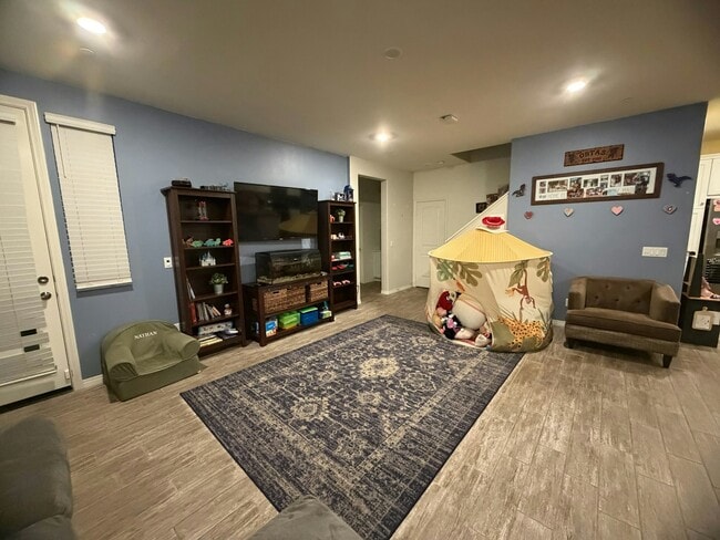 Building Photo - 7084 Vernazza Pl