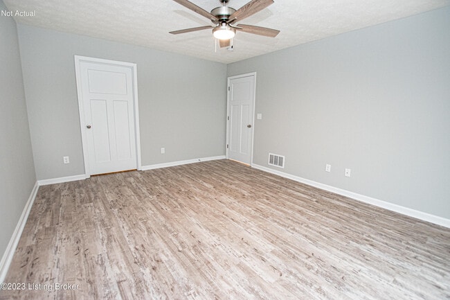 Building Photo - 500 Eagle Pointe Dr