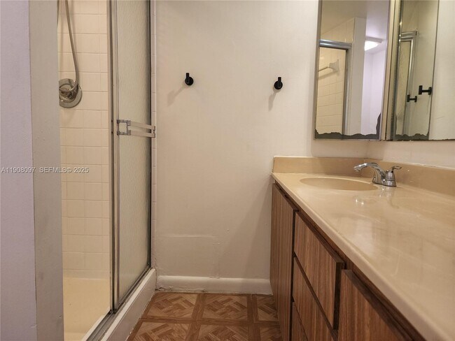 Building Photo - 2706 27th Way