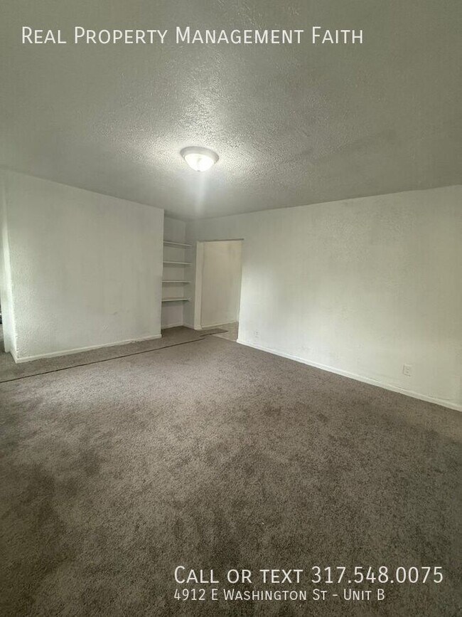 Building Photo - 4912 E Washington St