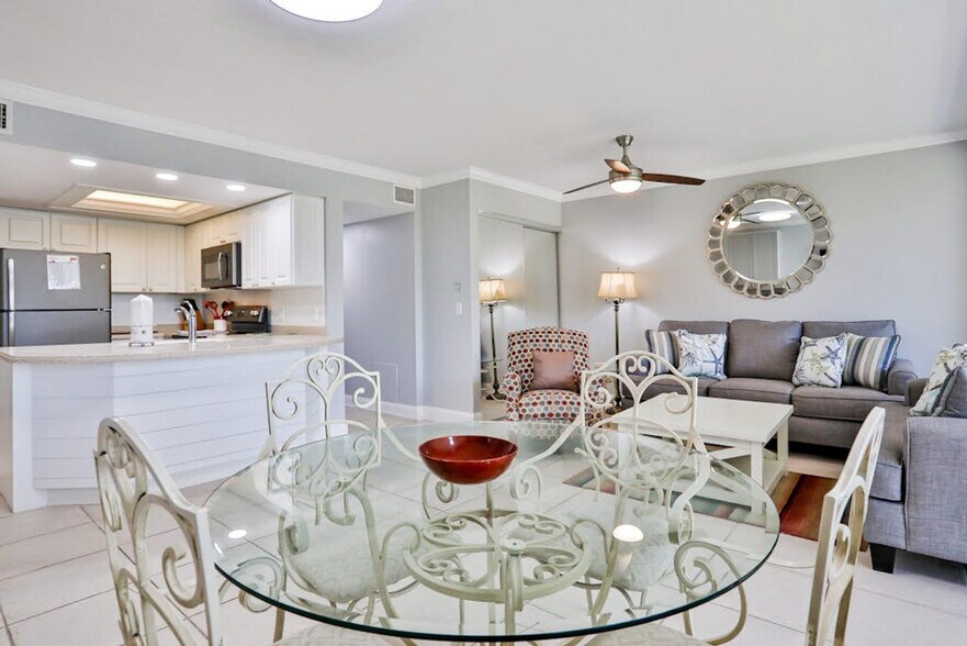 Building Photo - 1500 Midnight Cove II Pl