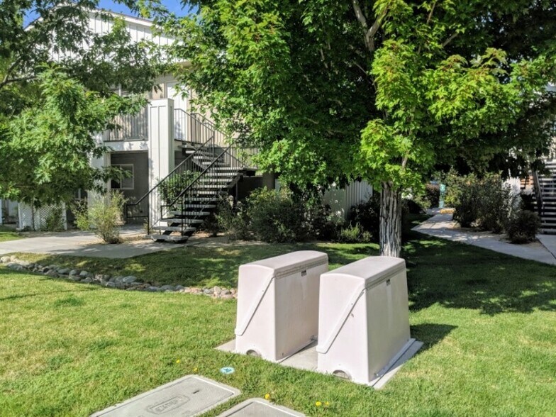 Building Photo - 2000 Silverada Blvd