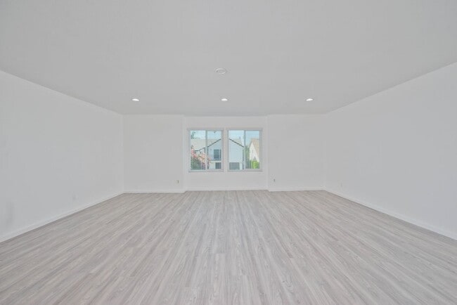 Building Photo - 20227 Elkwood St