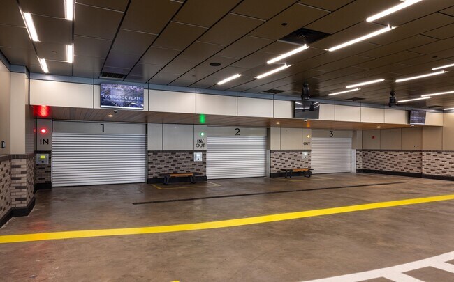 Building Photo - 32 Oakland Ave