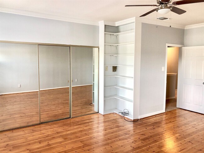 Building Photo - 3178 Holly Hall St