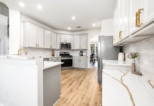 Building Photo - 13611 Cotton Way