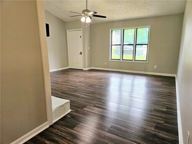 Building Photo - 20 Hartley Woods Dr