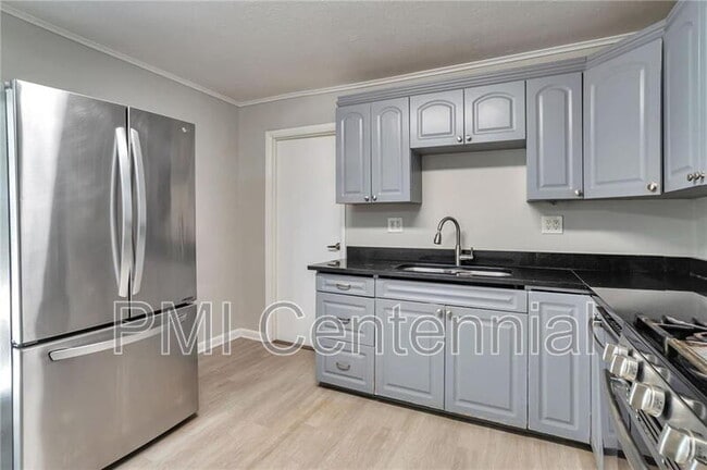 Building Photo - 484 Evergreen Dr