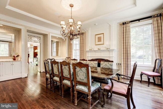 Building Photo - 9909 Avenel Farm Dr