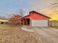 Building Photo - 10802 E 101st St N